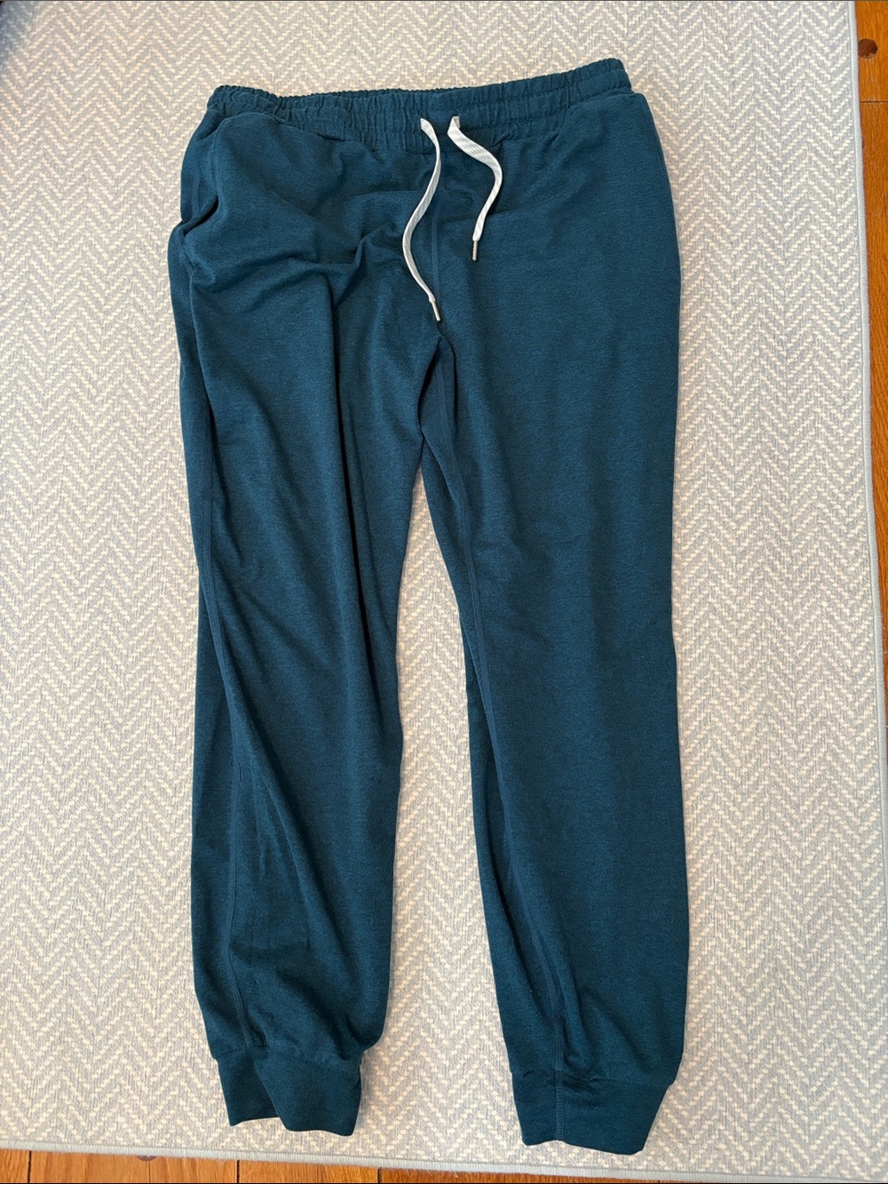 Vuori Teal Halo Performance Joggers